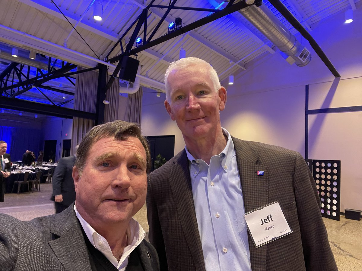 jrsteinbauer's tweet photo. A memorable Champions of Hope Gala @ACS_Minnesota honor my long time friend Jeff Mader of @SunCountryAir, receiving 2022 Spirit of Hope Award. Keep fighting my friend. #HopeGalaMN https://t.co/s9k2iUO7zO