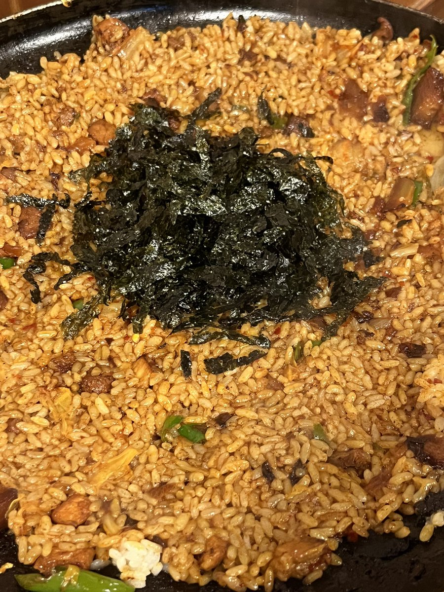 kirbynmnm's tweet photo. 정통집
김치 삼겹살, 껍데기, 볶음밥 https://t.co/Y5hgroyf0a