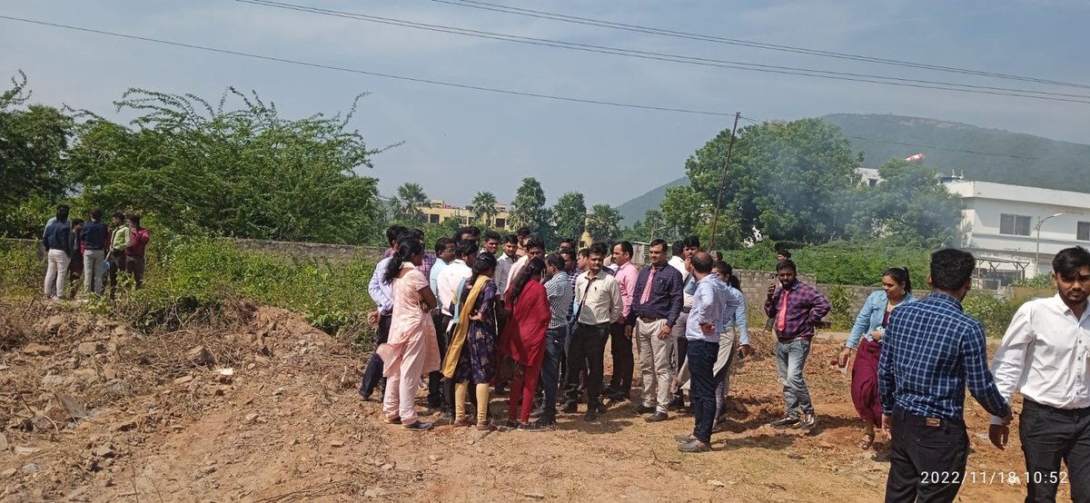 HoneyyGroup's tweet photo. Site visits are a part of our training and we are ecstatic to show the projects to our new joinees.
#projectvisit #NewEmployeeTraining #sitevisit #productknowledge #HoneyyGroupProjects #HoneyyGroupOwnProjects #HoneyyConstructions #Joiners # https://t.co/t9yGbrQIua