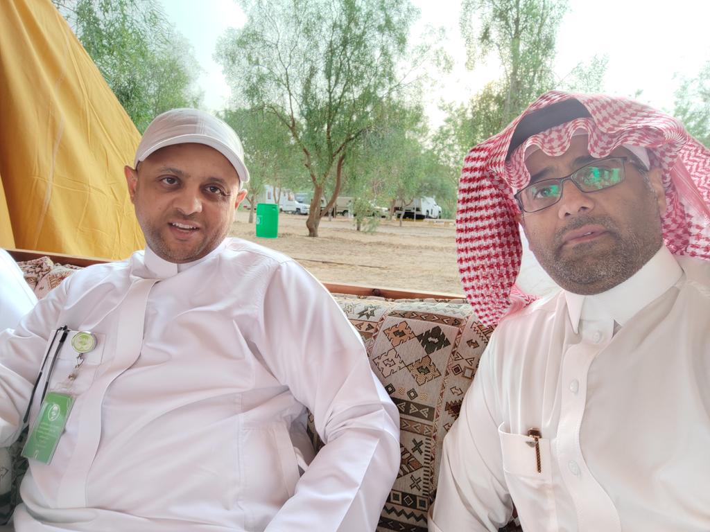 الآن في حفل تدشين مواقف عنيزة للموترهوم والكارفانات مع مدير عام الإدارة العامة للمتنزهات الوطنية د. محمد آل مفرح وبإنتظار سعادة محافظ عنيزة أ. عبدالرحمن السليم..