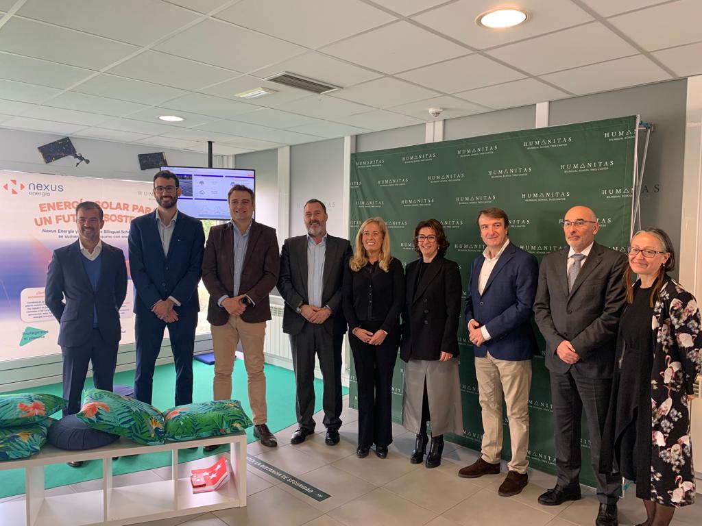 CEYS_Educacion's tweet photo. Acuerdo con @NexusEnergia con el compromiso de impulsar el #autoconsumo solar en #centroseducativos. @Humanitastc, @HBSTORREJON y @ColegioLegamar han incorporado plantas fotovoltaicas que permitirán que hasta un 30% de su #consumoeléctrico proceda de una #fuenterenovable. https://t.co/lKA5Jd7CTg