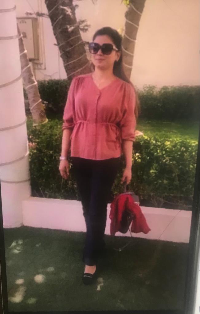 Sri Krishna, a Multi Tasking Staff at Indian Ministry of External Affairs, arrested from Delhi on charges of transferring sensitive information to an alleged ISI Woman Spy. 
And the honey posing as Pooja, Poonam 👇