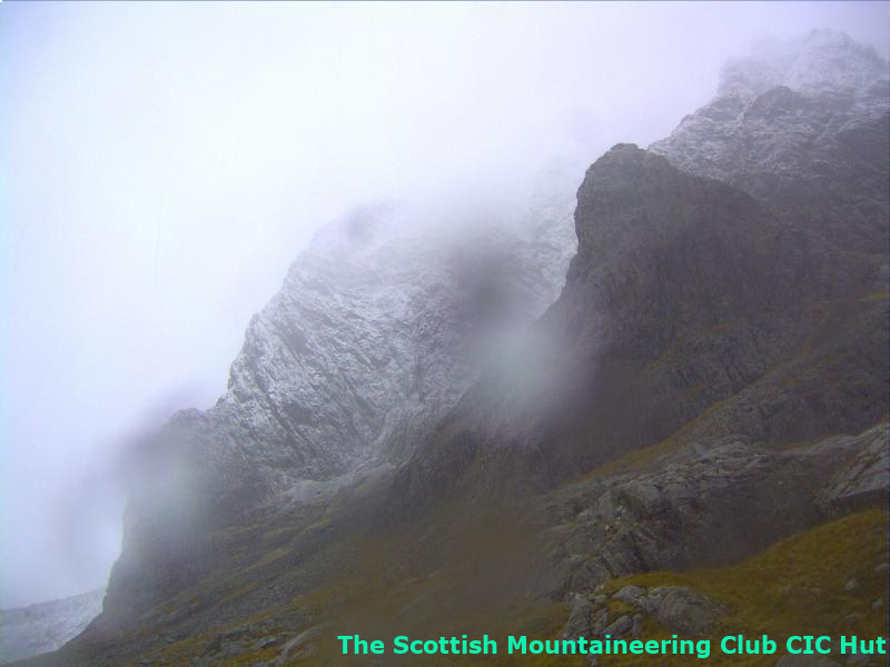 cicwebcam's tweet photo. #cichut #northface #bennevis #mountaineering Current weather. 2.89C, humidity 93.5%, recent gust 5mph, direction NE https://t.co/ChRlFupL80
