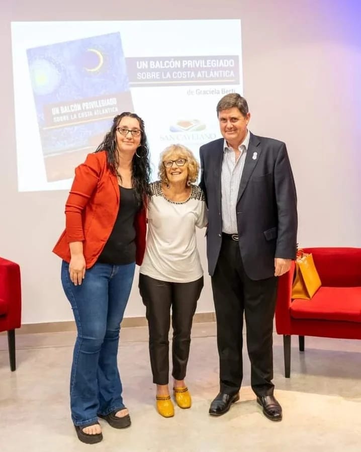 TurismoSanca's tweet photo. "Un balcón privilegiado sobre la Costa Atlántica" 
Muchas gracias Prof. Graciela Berti por compartir la tesis de investigación sobre nuestro Balneario.  Oportunidades y posibilidades para el desarrollo turístico sustentable del Balneario San Cayetano.
@PaulaPabli @gargaglioneok https://t.co/spdGcv6aD0