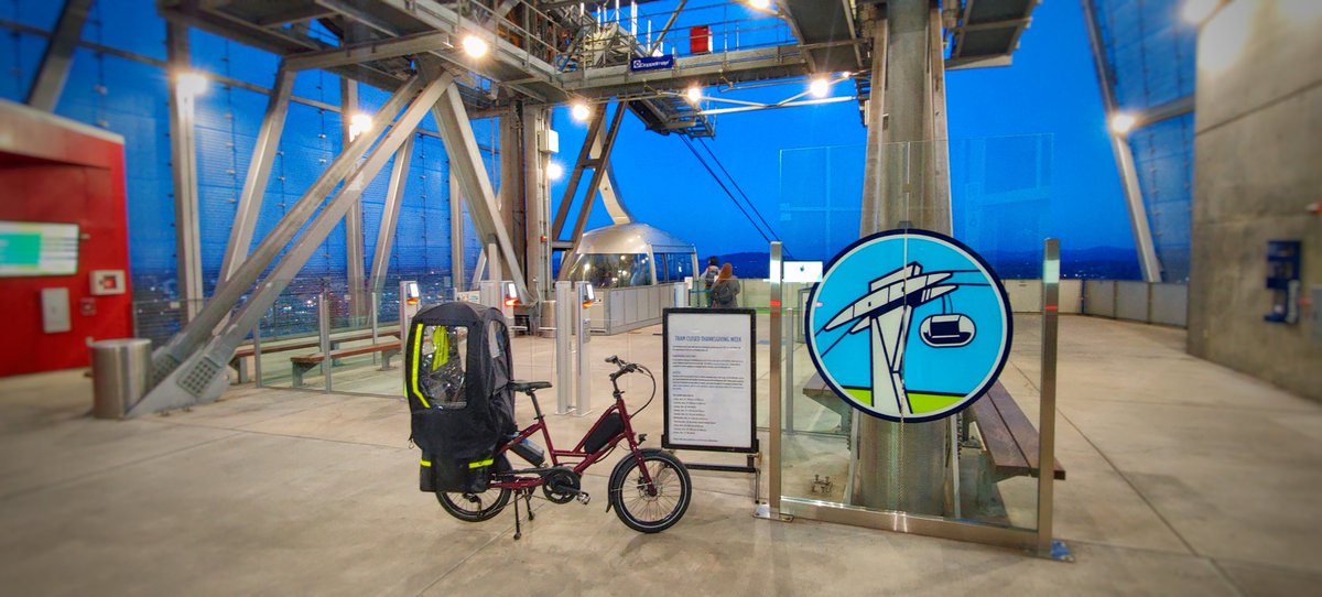 RescueEwe's tweet photo. This @ternbicycles Quick Haul 🚲⚡ is on loan to us from #SplendidCycles so we can try the rain canopy! I took the 43 🚌 downtown then MAX 🚈 to pick it up. It was getting dark so I took the bike on the Tram 🚡 to save some time. #eBike &amp; #PublicTransit = #MultiModal #PDX https://t.co/sYqwU43kdu
