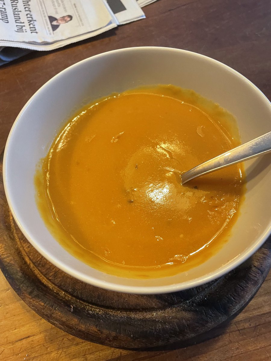 jeroen_obdam's tweet photo. Vers π #soep vandaag voor de #lunch Net gemaakt door de #jongste #kleingeluk #herfst https://t.co/dtYcCQbKNC
