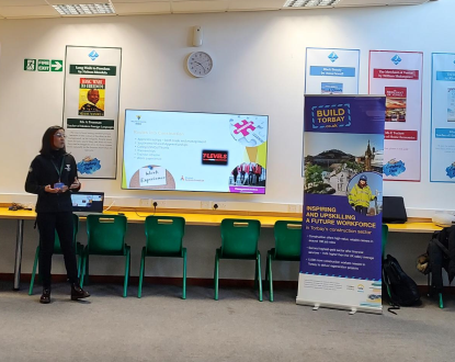 buildtorbay's tweet photo. Fantastic event @paigntonacademy today with @bestcompanies award winner @WillmottDixon social value manager Daffne Aguilar #Torbay #students were fascinated to find out about #high #salaries in #construction & hear about exciting #regeneration schemes creating #SpacesToThrive https://t.co/Kg9ojmXytZ