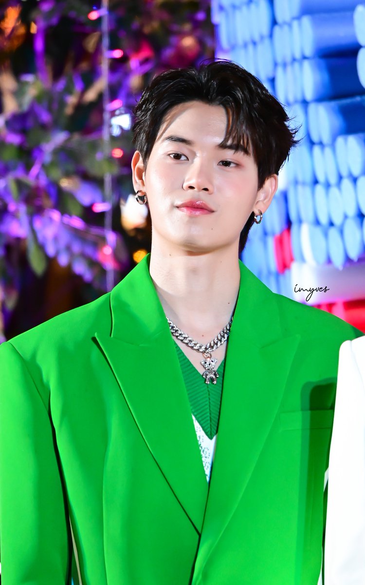 181122 สีเขียวหล่อมาก!!!!!!👋🏻🥹💖🫶🏻

#TheMallJumboJoyxYinWar
#yinyin_anw <a href="/yinyin_anw/">Yinyin</a> #หยิ่นวอร์
