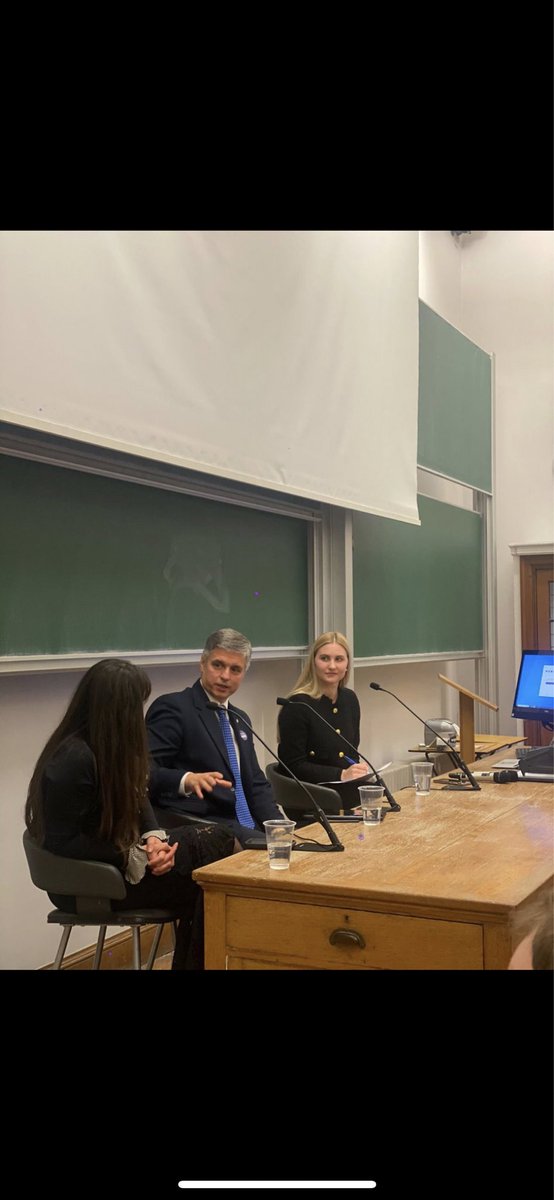 fpskings23's tweet photo. Earlier last week we had the pleasure of hosting @VPrystaiko ,Ukrainian Ambassador to the UK @UkrEmbLondon to discuss the future of Ukraine and Britains role in it with @MelanieGarson. 
A huge thank you to @kcl_ukrainians for collaborating with us! https://t.co/xbXRny9VzW