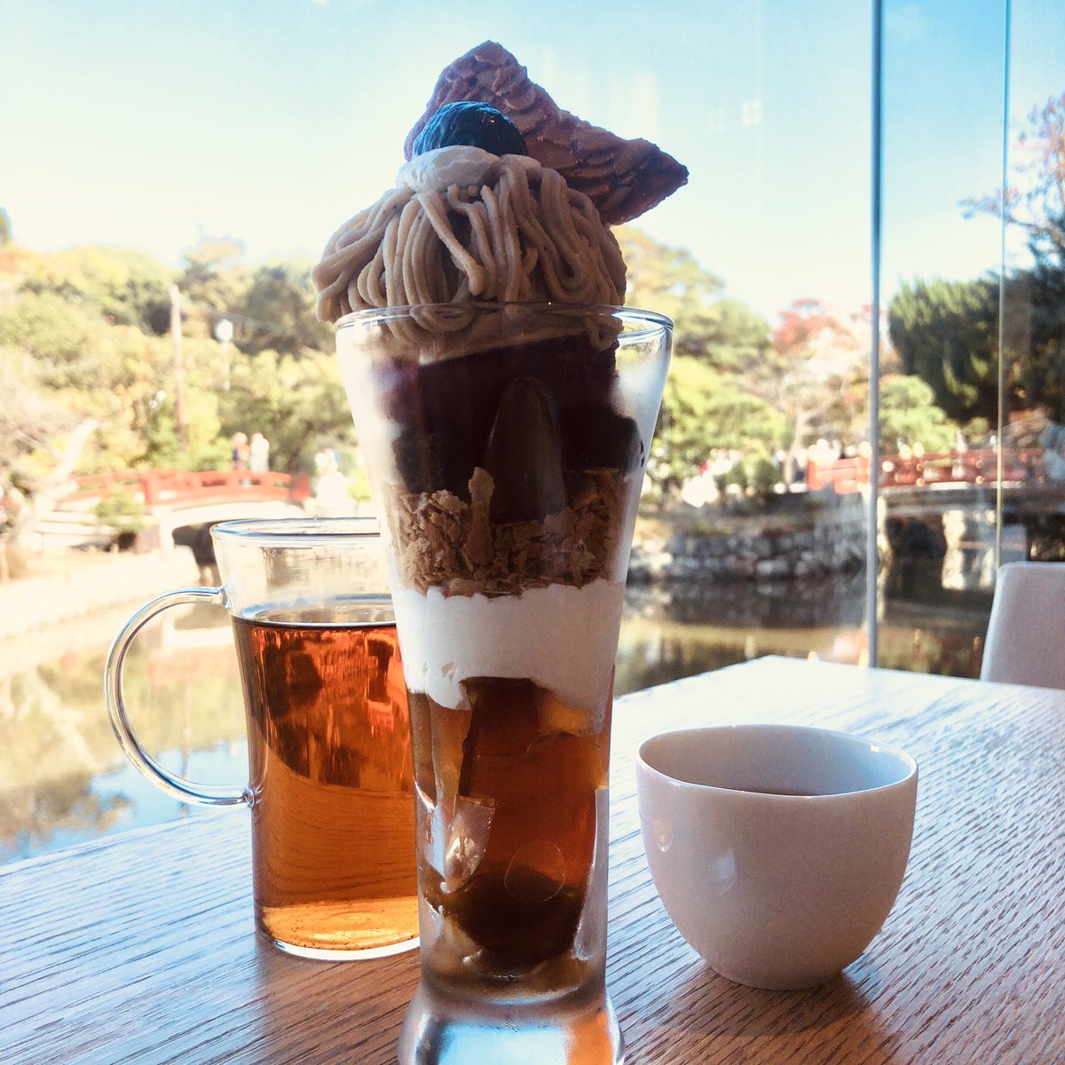 harapeco_chui's tweet photo. Twitter開設記念
とりあえず美味しいものを
#開設記念 #蓮根カレー #すだちそば #天ぷら #マロンパフェ https://t.co/FcjdZpzqaO