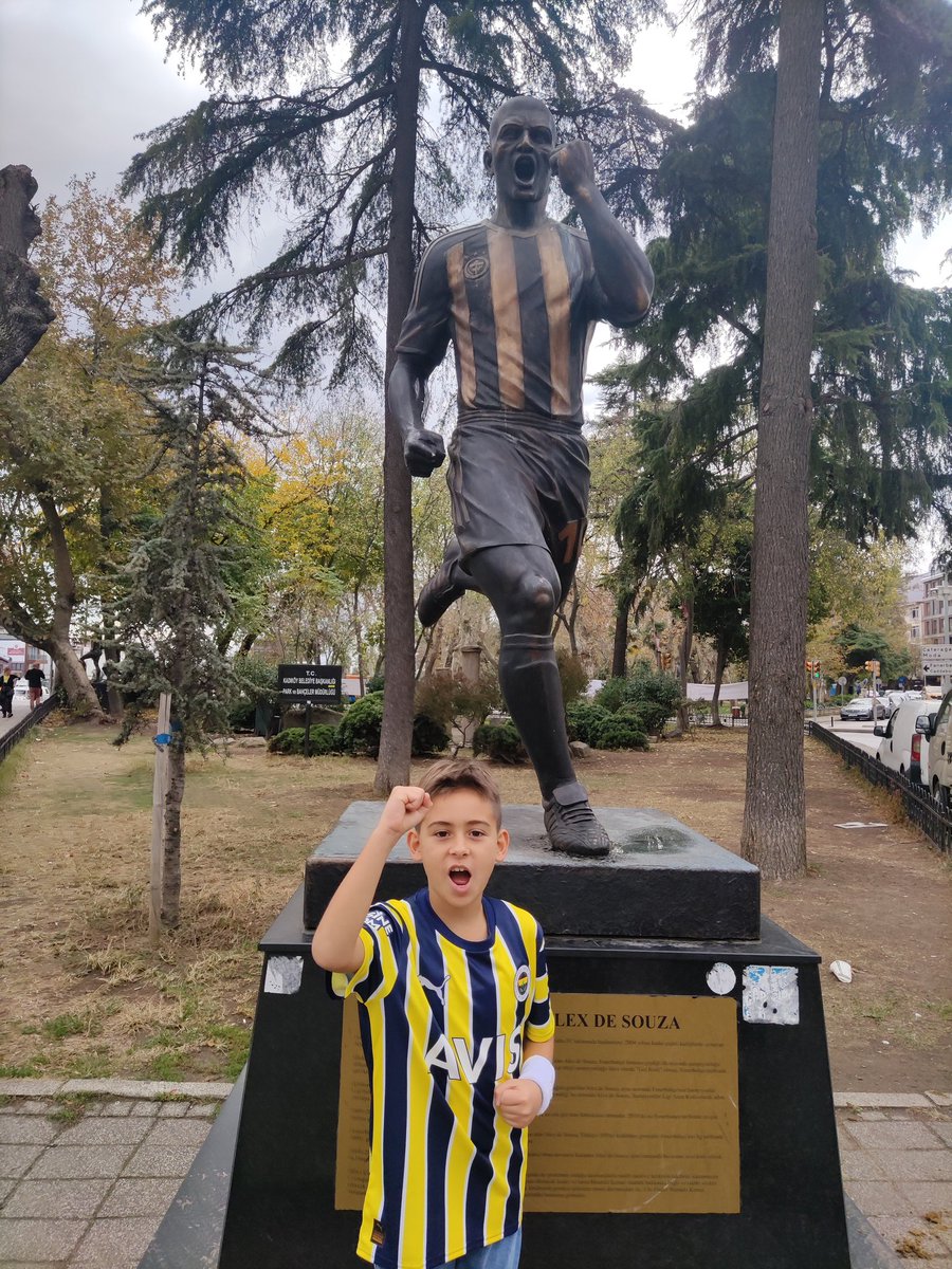onder_gacemer's tweet photo. #nextgeneratione #captain @Alex10 https://t.co/XyHu95vjke
