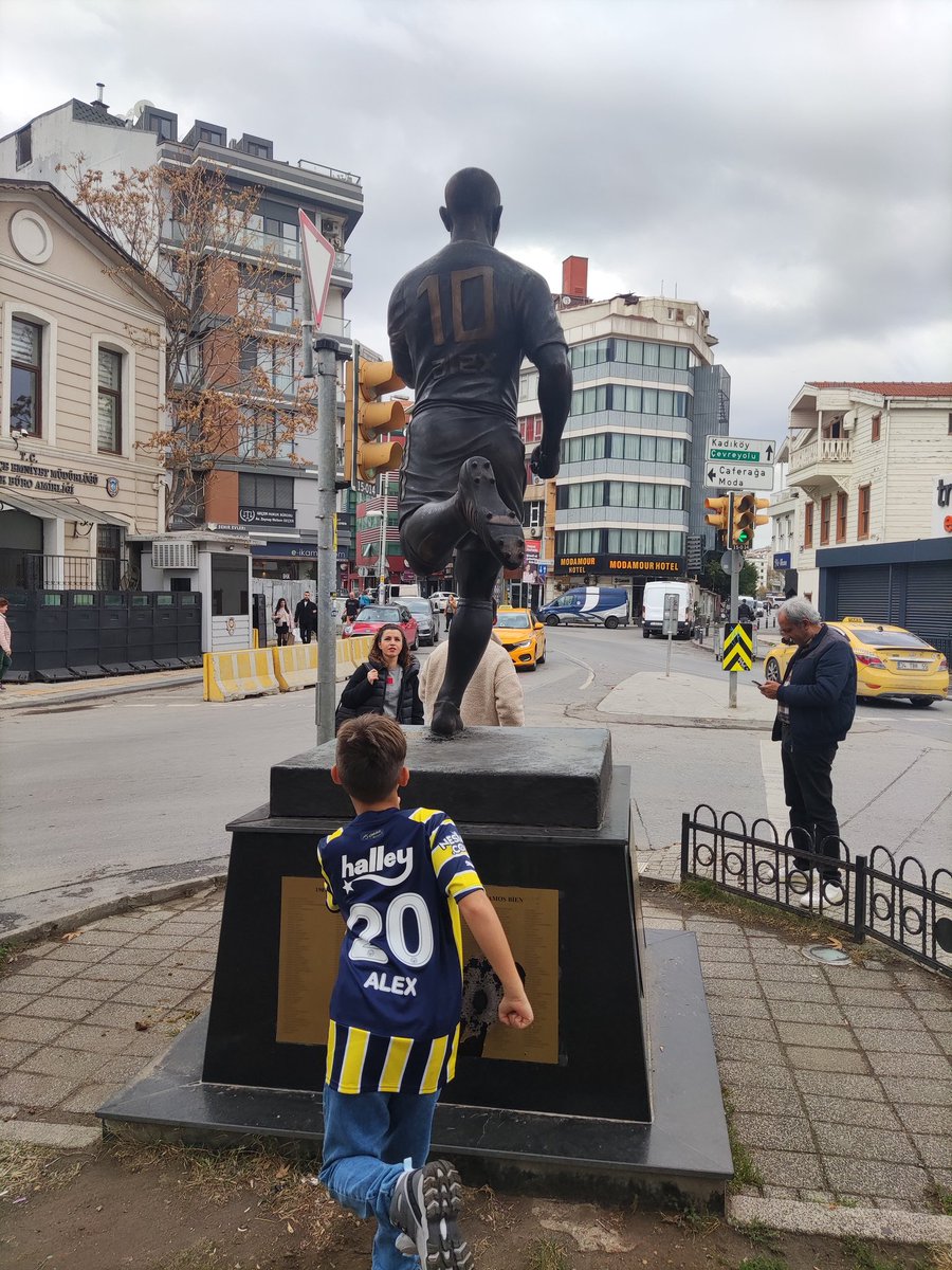 onder_gacemer's tweet photo. #nextgeneratione #captain @Alex10 https://t.co/XyHu95vjke