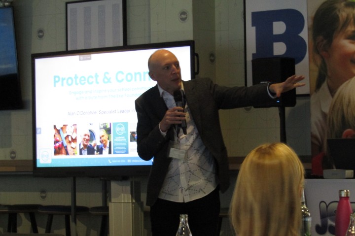 Comparing <a href="/JSPCComputers/">JSPC Computers</a> to ninjas AND performing a Tim Berners-Lee tribute version of "YMCA" - all in a day's work for Alan O'Donohoe!
(Plus check out his great shirt. Hard to see in the pic, but hand illustrated with internet buzzwords.)