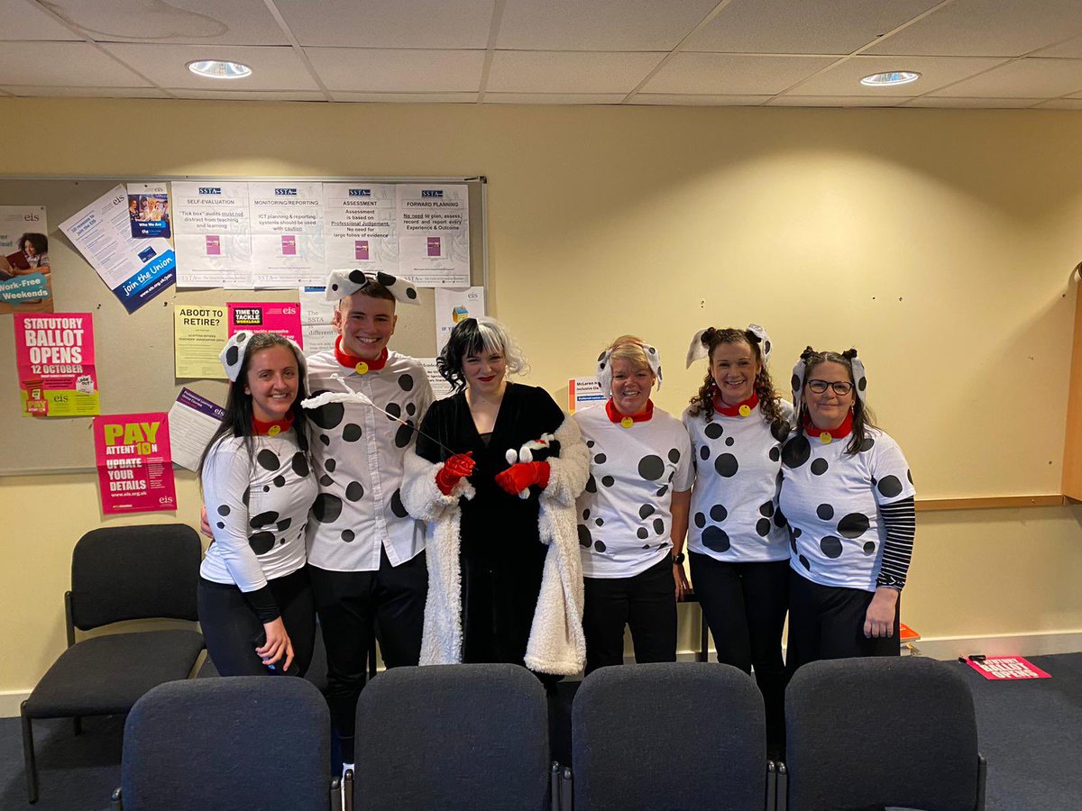 McLarenHSPE's tweet photo. Cruella and her pups ❤️ @McLarenArtDes #ChildrenInNeed2022 https://t.co/b9hstAVKii