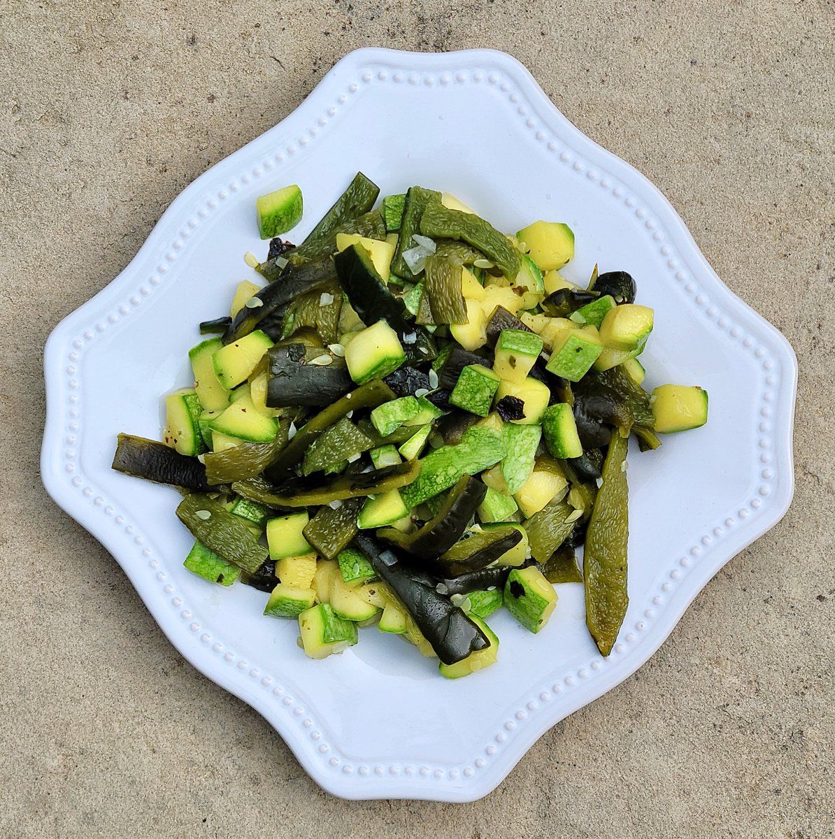 AdanMMedrano's tweet image. Colache is typical of the northern regions of Mexico, a medley of herbed calabacitas, here married with chile poblano rajas.
--I'm spending my days in my test kitchen, cooking and testing traditional plant-based dishes like this one,,,for #MyNextBook.