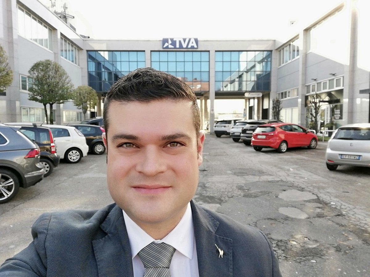 ErikPretto's tweet photo. 📹 Si è appena conclusa un'interessante puntata del programma #VietatoTacere, in onda su #TeleChiara. Mi avete seguito, #amici? 🎦 https://t.co/WiUXHsUcOf