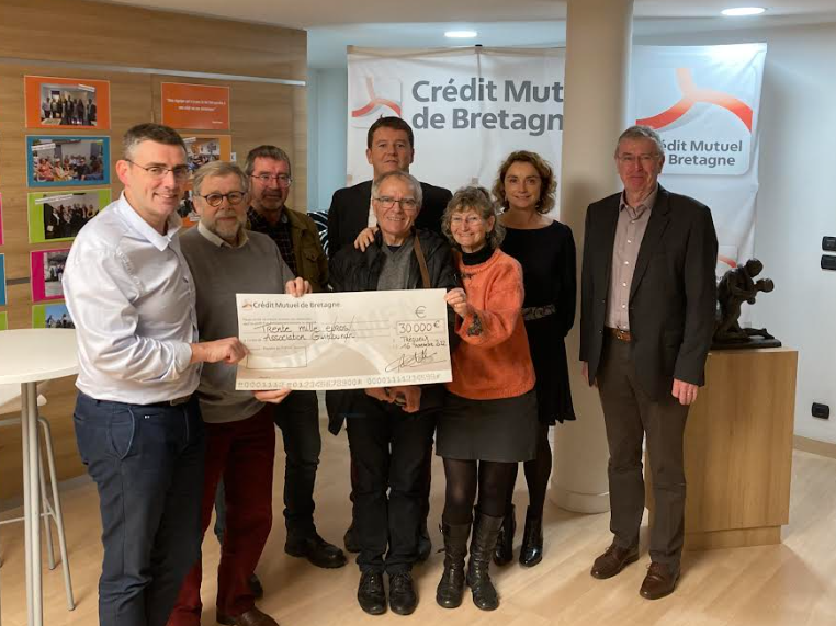 CreditDd22's tweet photo. #solidarites 👏30000€ remis à Gwitibunan, au titre des SOLIDARITES départementales des Côtes d'Armor. Promouvoir l'habitat inclusif/accueil de personnes handicapées en autonomie à Pommeret. Présence de S.BERNU, de 3 familles, P. LE PROVOST,K.PAN-PUILLANDRE, E. JACQ  @WeAreArkea https://t.co/ClLkjYvEtc