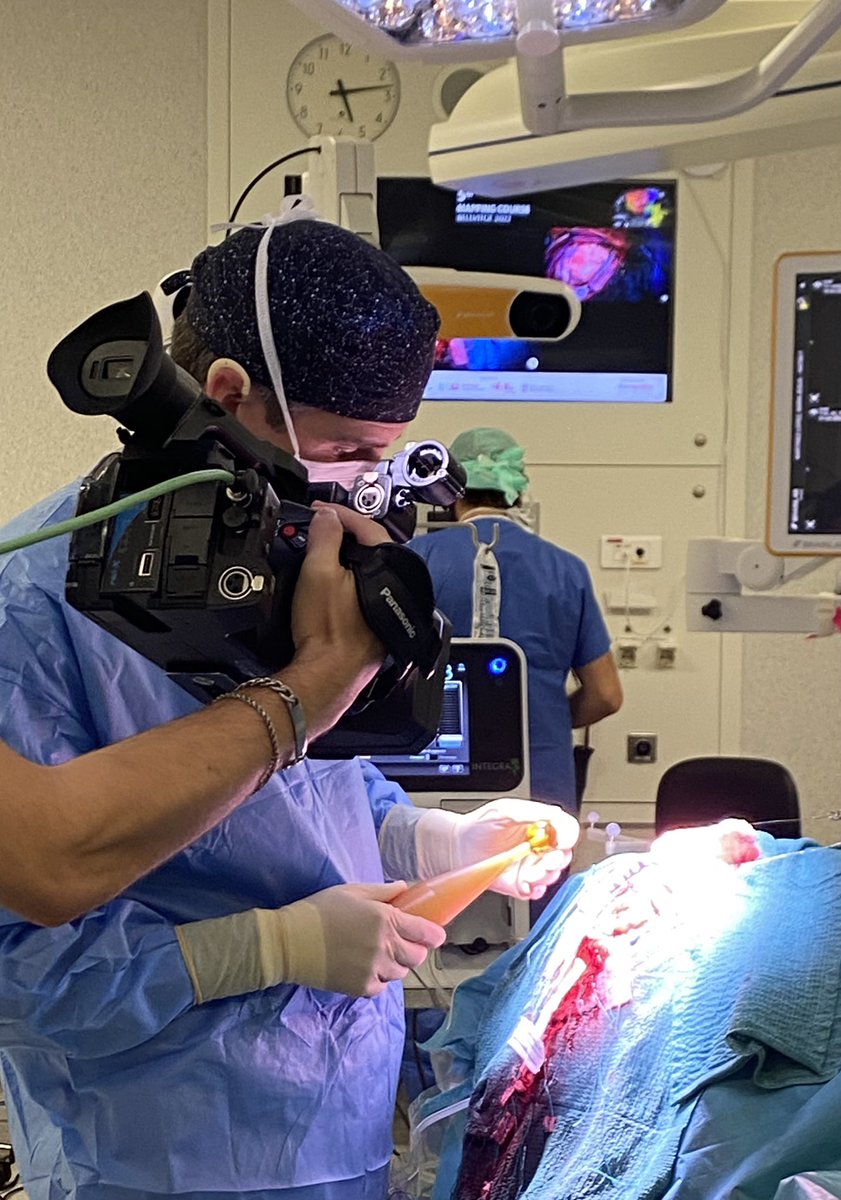 annalucasc1's tweet photo. Performing #intraoperativeradiotherapy during the 5th Mapping Course with Dr. Gerard Plans #intrabeam #brainmetastases #neurosurgery #neurooncology https://t.co/fUo8FtKsFH