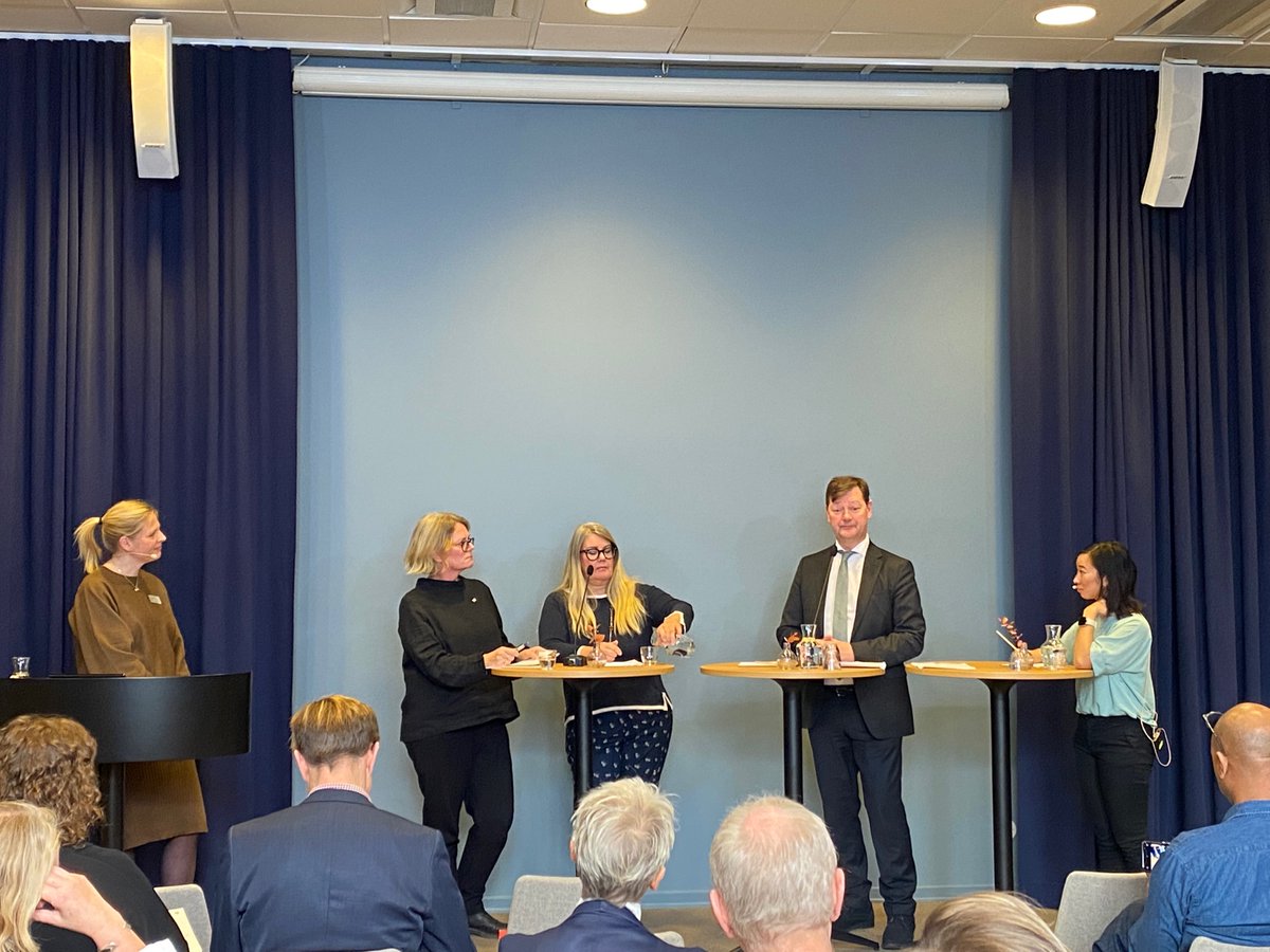 ”En välutbildad befolkning lägger grunden för det goda samhället. Det skapar tillväxt, förbättrar konkurrenskraften, ökar den sociala rörligheten och underlättar också omställning”, sa <a href="/SofiaHy/">Sofia Hylander</a> vid torsdagens rapportlansering. 

Se seminariet här: bit.ly/3V774e7