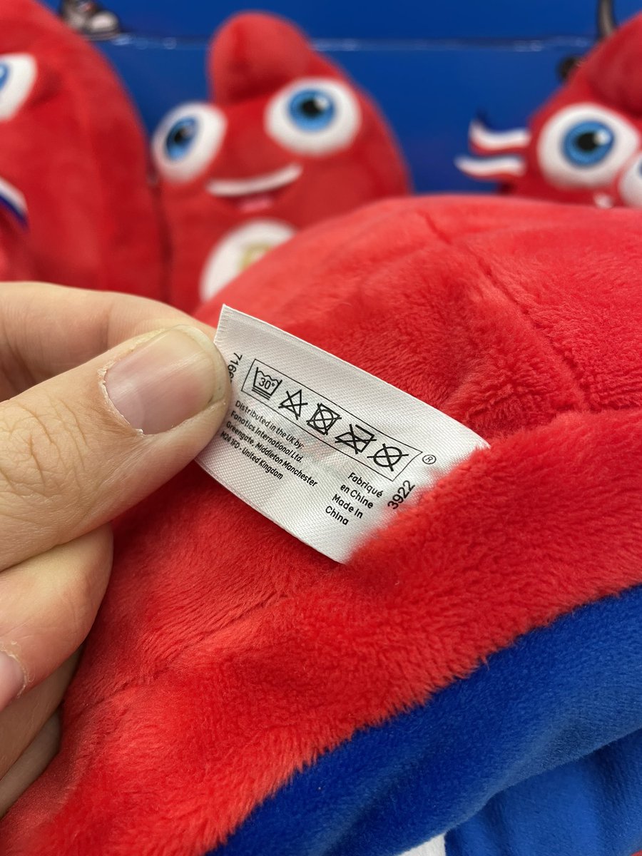 On a tous vu le scandale de la #mascotte des #JO qui n’est pas entièrement fabriquée en France. 🧸 

Alors chez #OrigineFranceGarantie on a décidé de se lancer un défi : créer une mascotte made in France dans les prochains mois pour 2024 ! ⏰
Alors on y va ? 

#madeinfrance