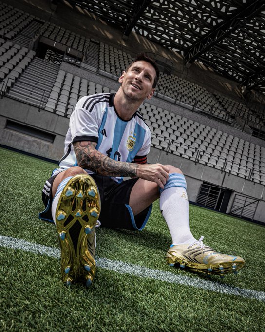 Los botines de Lionel Messi en el Qatar 2022: valen y cómo se llaman | Sporting News Spain