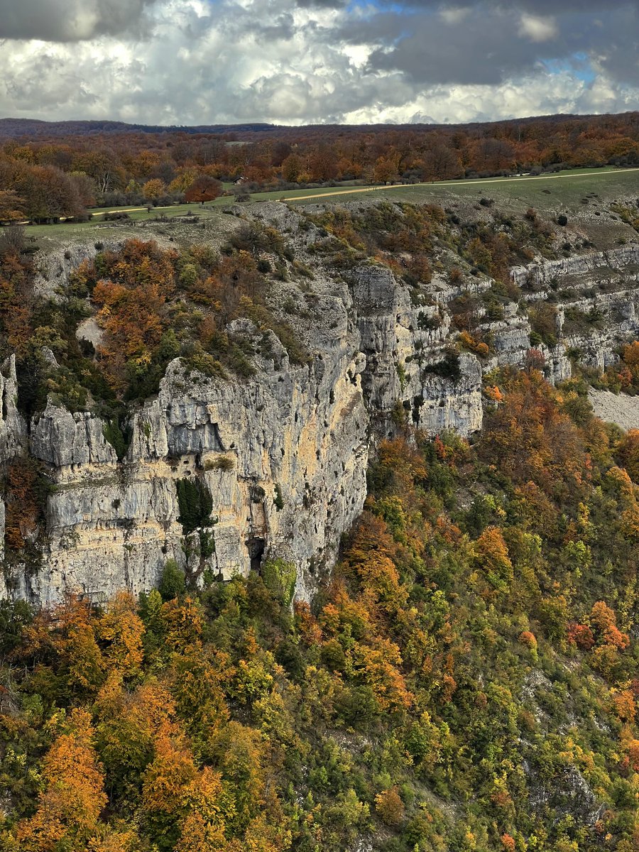 sanchadaniel's tweet photo. En otoño y entre semana (sin gente). Sin irse lejos, sitios increíbles
@zubiri7

📍Nacedero del Urederra y Balcón de Pilatos https://t.co/xjIDXsOYbK
