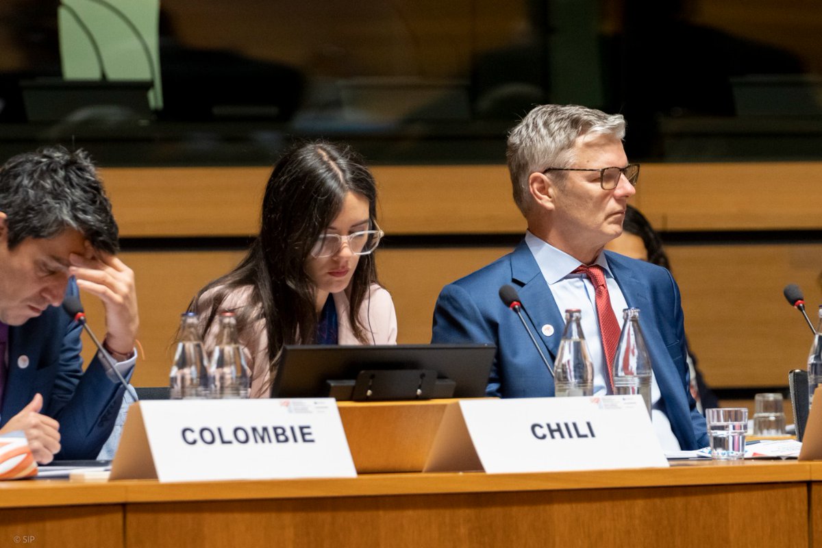 🔴 Gobierno de @gabrielboric anuncia, representado por la ministra <a href="/camila_vallejo/">Camila Vallejo Dowling</a>, la creación de un Grupo de Trabajo liderado por Chile, Noruega, Grecia, Lituania, Luxemburgo y Finlandia para combatir la desinformación en distintos niveles. Este espacio es inédito en la OCDE.