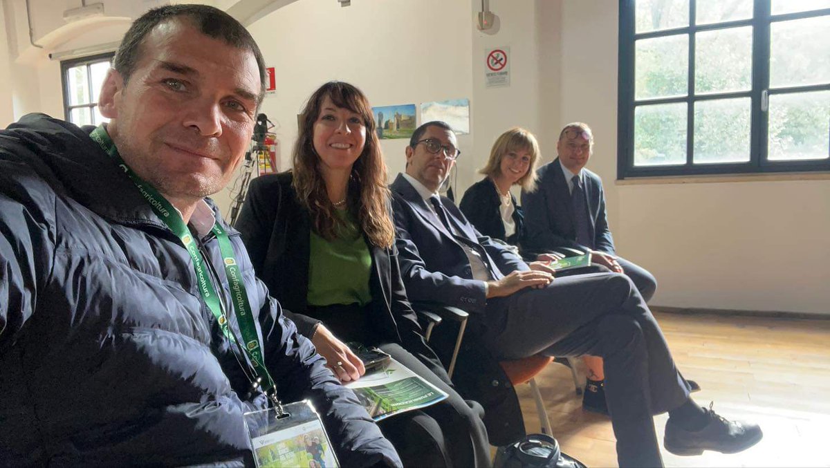 Si è tenuto a #Roma, nel Parco Regionale dell'Appia Antica, il secondo convegno di <a href="/Assoverde82/">Assoverde</a> con <a href="/Confagricoltura/">Confagricoltura</a> dedicato al neorinascimento del #verde e alla #salute urbana. Per noi è intervenuta <a href="/chiarazonzin/">Chiara Zonzin</a>, portando l'esperienza della nostra Divisione #agroalimentare.