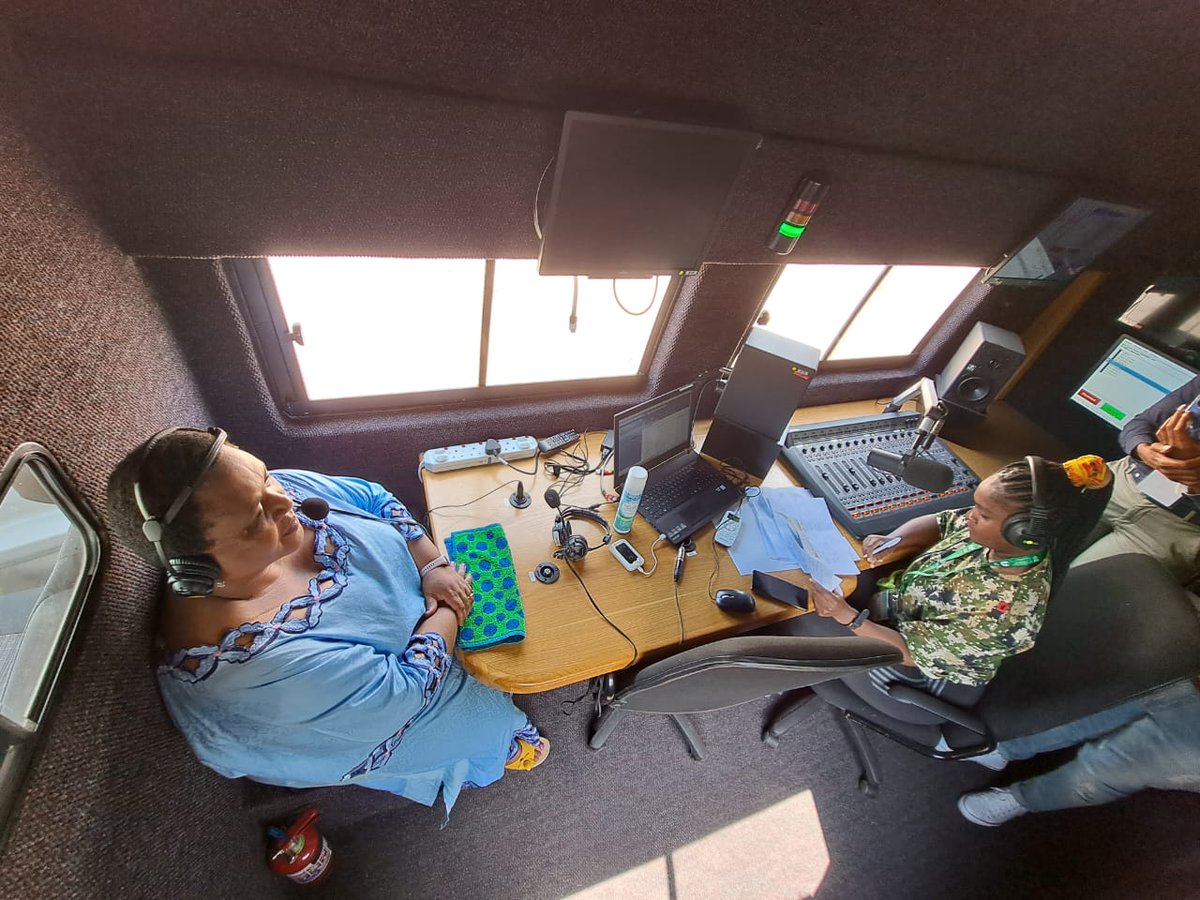 H_Sindane's tweet photo. #OBDiaries #SABC85 #LFM40
With Minister of Agriculture, Land reform and rural development Hon. Thoko Didiza
#Hoedspruit
📷Khethukuthula Our technical operator https://t.co/Cuvsiki9DA