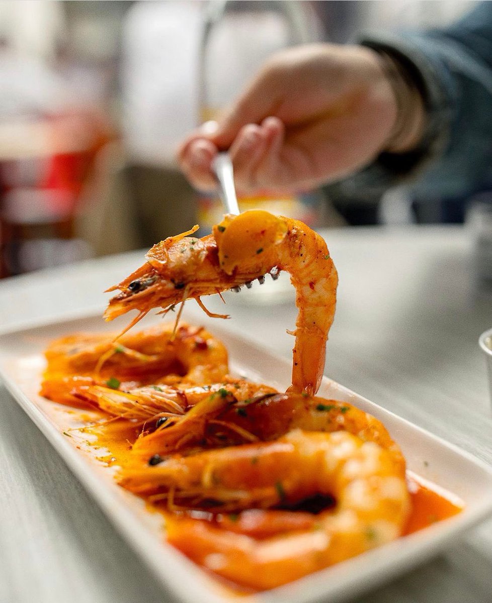 EmbSpainUK's tweet photo. Lunch time!!! ⏰🍽
I don't know about you guys, but right now, I would love some of these... 😋#gambasalajillo #garlicprawns
🦐🦐🦐🦐🦐🦐🦐🦐🦐🦐
Where did you eat the best ones in London? 🤓 https://t.co/t94DrlFyr9