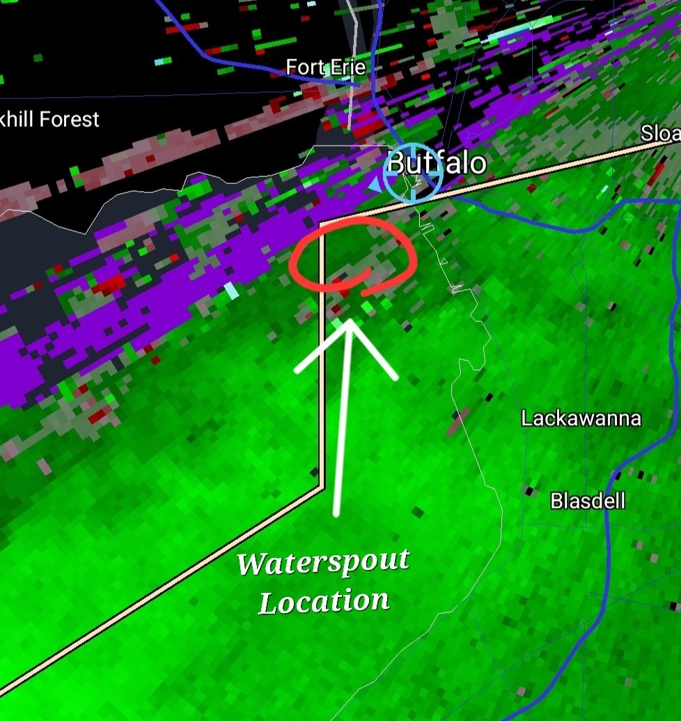 SimonStormRider's tweet photo. @ 8:34 documented a cyclonic waterspout over Lake Erie ~1 mile WSW of Downtown Buffalo.
Viewing location: Erie Basin Marina
Duration: ~5 to 6 mins
@NWSBUFFALO #nywx https://t.co/a3U2u26zZF