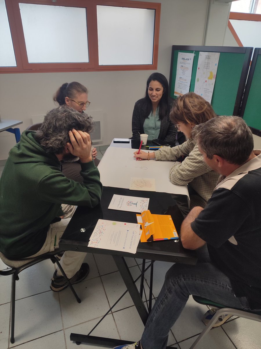 LaurenceAmigues's tweet photo. Journée vie associative APF France handicap avec une partie des nouveaux salariés, adhérents et bénévoles du territoire Aveyron, Lot, Tarn &amp; Garonne. 
Merci @puech_isabelle et Maxence Lebas et le groupe relais de Villefranche de Rouergue.
#osonsuneoccitanieinclusive https://t.co/PbzLylGVYK