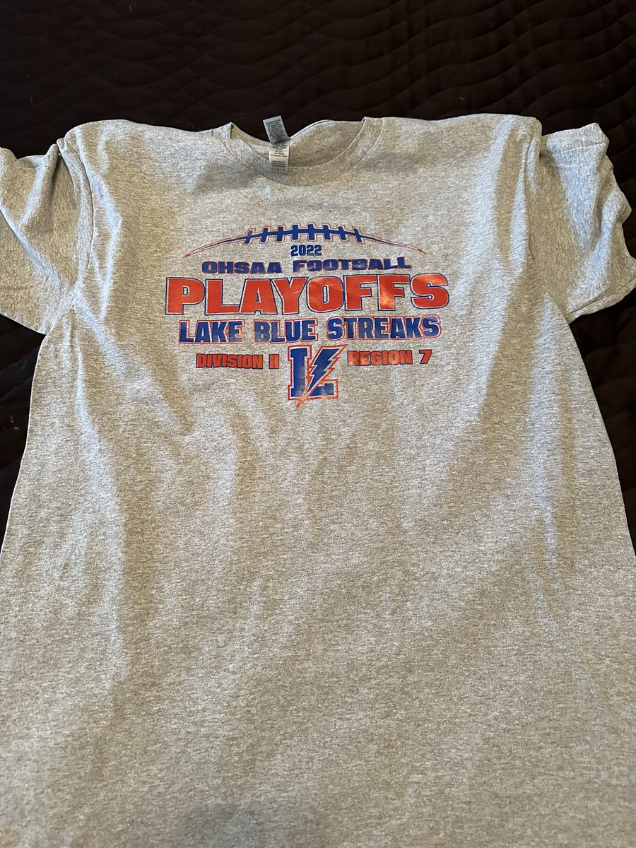 DaveHolmesTV's tweet photo. Traveling to cover Ohio State football today, but dressed in @Lake_Athletics apparel. Best of luck tonight to my Blue Streaks against the world famous Massillon Tigers. Go out there and shock the world guys. https://t.co/Lrfrq3Hkbj