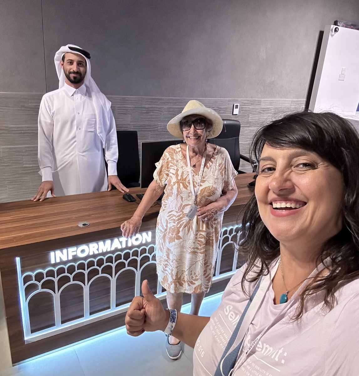 Floxie10's tweet photo. Acá estamos listas para la @fifaworldcup_es! Vamos a ir a ver el 1er partido y tenemos fecha de vuelta el 23, pero es nuestro sueño quedarnos hasta la final😍 
Se buscan marcas y sponsors para ser corresponsales en Doha! 🤩
Vinimos al bautismo del MSC 🥰👉🏻 https://t.co/JNtqjY7am5 https://t.co/hvkzRxB1sa