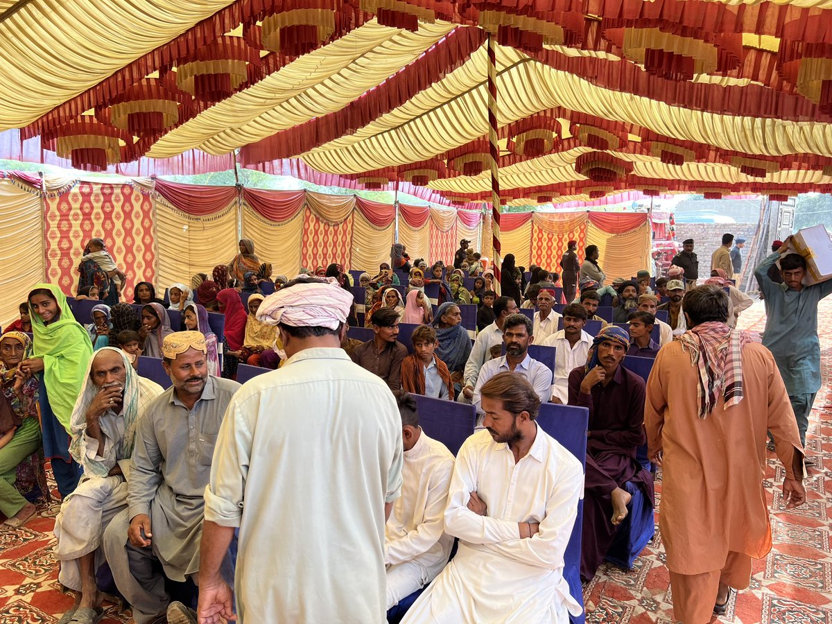Ali_Malik's tweet photo. Villagers (170+ families) were checked up in a free medical camp + dispensed free medicines. Scale of devastation of #Pakistanfloods is biblical. Vast swathes of land, once bustling villages, still remain submerged. #Bubak high school for boys totally destroyed 🇵🇰 #floods #COP27 https://t.co/bj8m7xW7gH