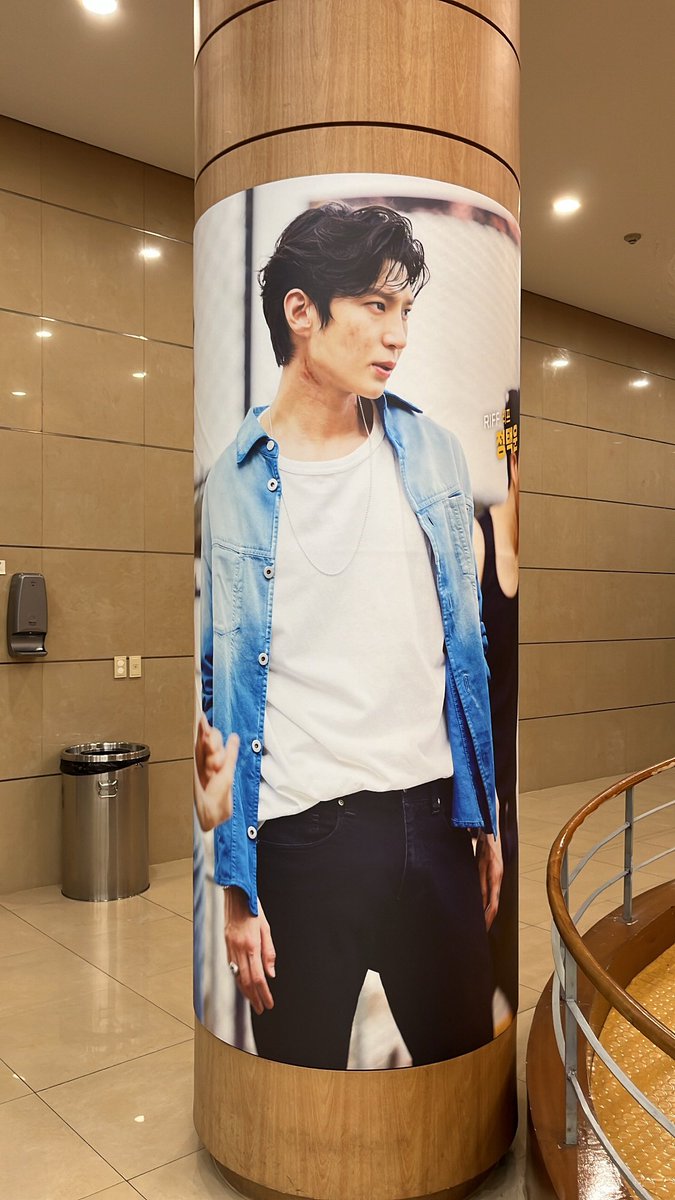 1uv_oo's tweet photo. 20221118 웨스트 사이드 스토리 자첫 택리프 첫공

남자 냄새의 축복이 끝이 없다… https://t.co/7ZeRuaXJft