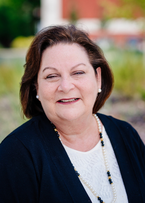 Nancy Borkowski receives #UAB President’s Award for Excellence in Teaching. Nominator says she has “subject matter expertise and connections to industry, [and] a remarkable ability to translate that experience and expertise into effective teaching.” ow.ly/sJun50LI4Fk
