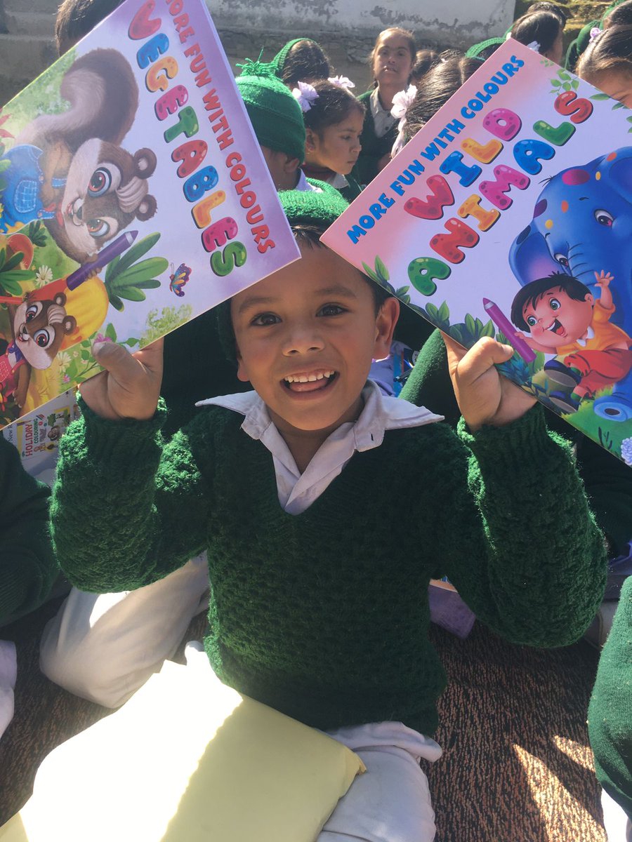 परिस्थितियाँ जैसी भी हो मुस्कान बनी रहेगी

चौखम्बा जूनियर हाईस्कूल मनसूना(ऊखीमठ)