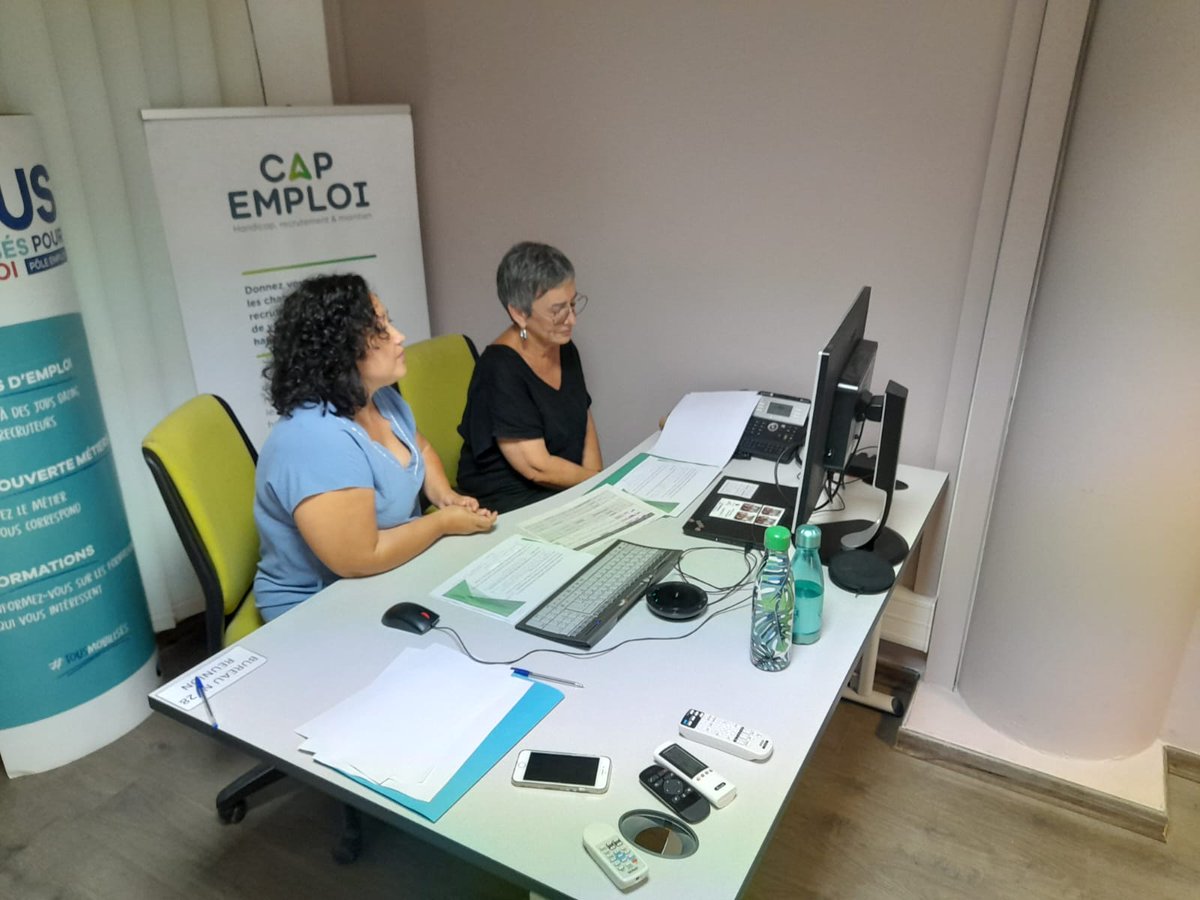 #SEEPH2022 #TousMobilisés 
Les équipes @poleemploi_Run 🤝 <a href="/Capemploi_/">Cap Emploi</a> ont animé un webinaire pour les employeurs suivi d'un job dating avec des candidats préparés. 👏👏
