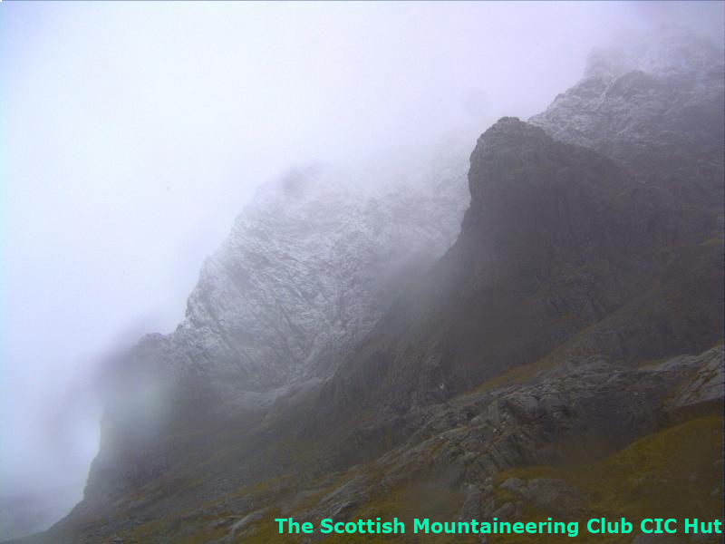cicwebcam's tweet photo. #cichut #northface #bennevis #mountaineering Current weather. 3.05C, humidity 93.1%, recent gust 5mph, direction S https://t.co/CZgm0zLg00
