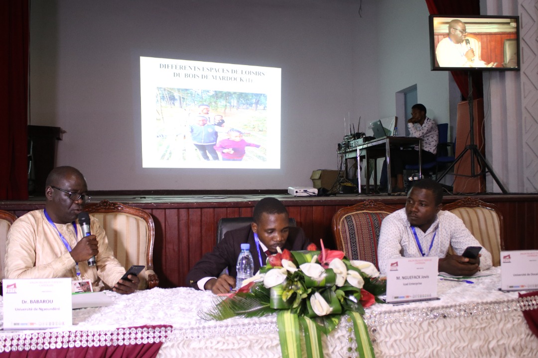 AqpProjet's tweet photo. (3)
Communication3:
#Multistakeholder #contribution in response to #impactsofclimatechange in the #cityofDschang with tree #plantingexercise presented by Mr NGUEFACK Jovis, ICAD ENTERPRISE. https://t.co/llIsEtkuCJ