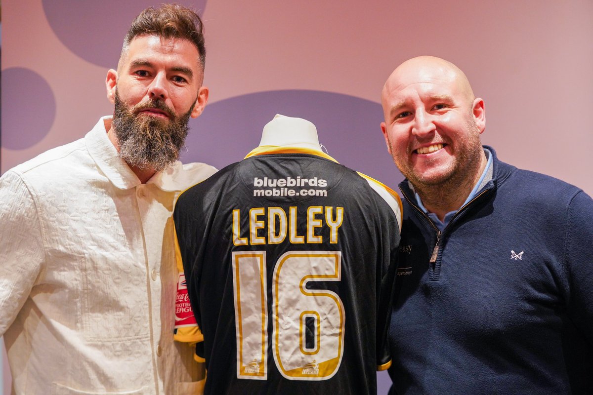 Speakeasy Club 🐧 tweet media