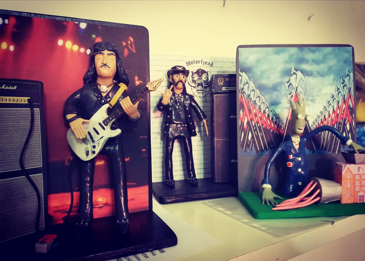 sfiammati's tweet photo. Choose your gift!  

#ActionFigure #handmade #teacher #thewall #motorhead #lemmykilmster #JasonVoorhees #BruceSpringsteen #theboss #ritchieblackmore #Tupac #thuglife #deathrow #sugeknight #JimiHendrix #music #art #arte #hands #escobar #Cat #ghetto https://t.co/2NsRIquaYu