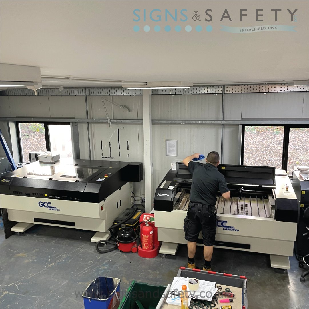 SignsandSafety's tweet photo. These state-of-the-art laser engravers enable us to fabricate various sign types with pinpoint accuracy.

To find out more about our bespoke signage solutions please visit our website or contact us.

https://t.co/KwhubbJyYV 

#bespokesignage #signdesign #signinstallation https://t.co/sSczc61A6o