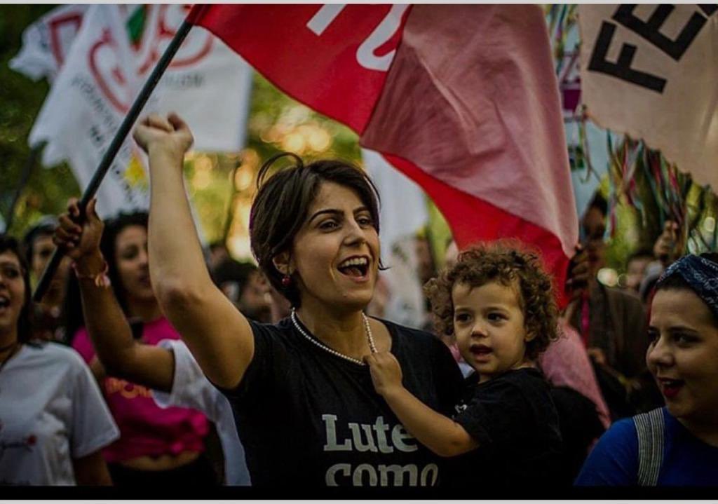 Leoklaus13's tweet photo. @reportersalles Ué...não tô entendendo, porque agora é problema ter crianças com seus pais exercendo o seu direito em manifestações pacíficas?🇧🇷🇧🇷 https://t.co/IhJY8y3Is5