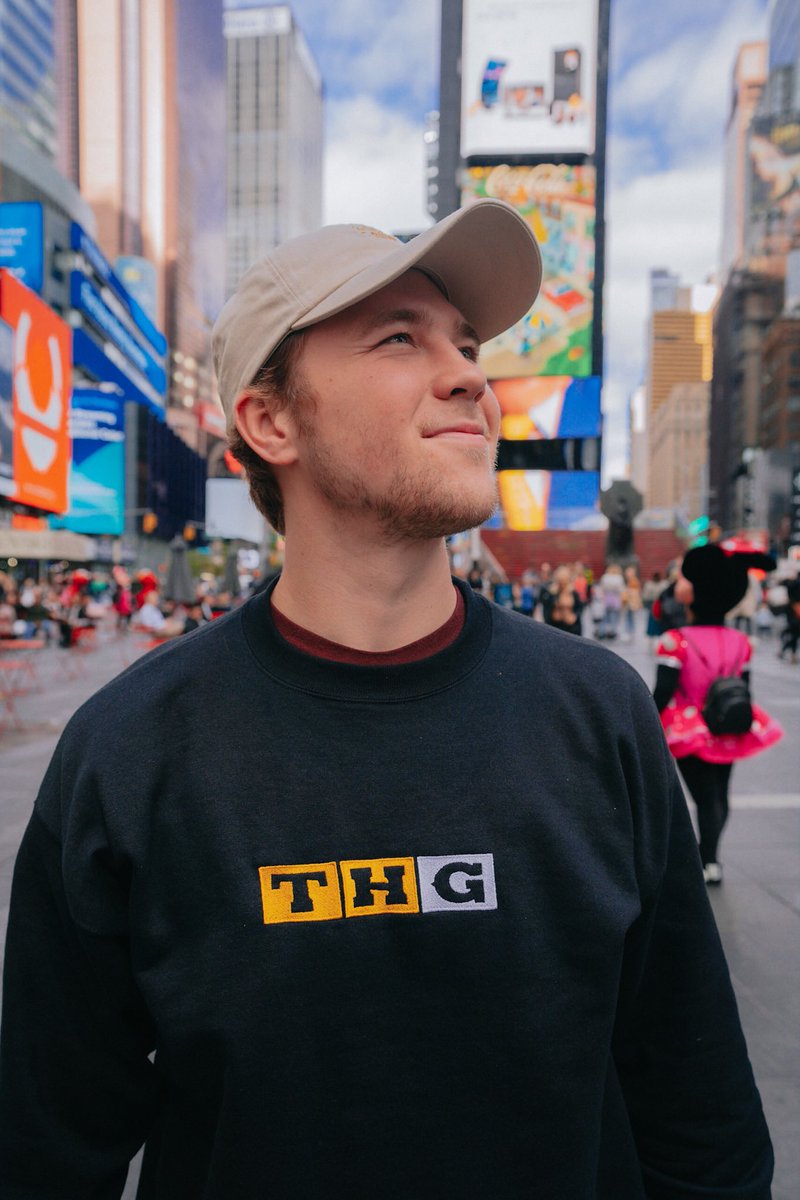 thehockeyguys_'s tweet photo. Less than TWO HOURS until the new THG store opens! Link in bio! https://t.co/lOSjnCc6Ec