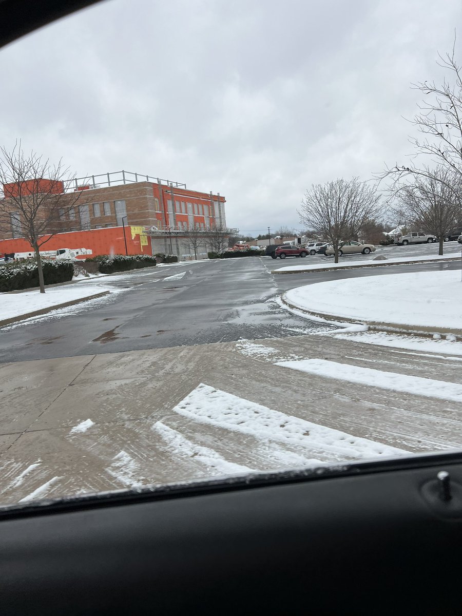 TimOnK105's tweet photo. Dear @INDOTNortheast and @CityofFortWayne, see what can happen when you actually put something down and treat the pavement? Instead, every road in this county is an ice rink. https://t.co/2GQ8jZ19rk