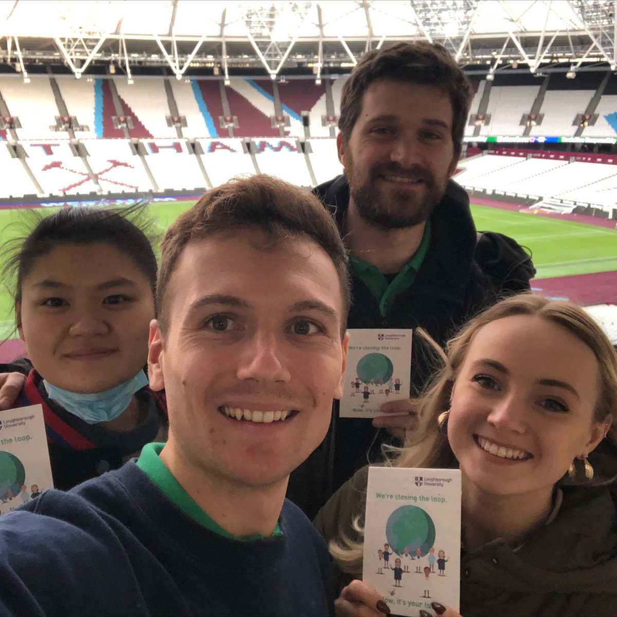 PhD students inspire next generation of scientists at London Schools’ Climate Kick-Start 

1,000 school children from East London, packed into <a href="/WestHam/">West Ham United</a> stadium

Good work <a href="/SlowCat_lboro/">SlowCat</a> <a href="/LboroSCL/">Loughborough University School & College Liaison</a> 🌍

<a href="/lborovc/">Prof Nick Jennings</a> <a href="/bedform/">Prof. Dan Parsons @LboroUniversity 🌏💧🛰🌊⚽️🏏⛳🏈</a> <a href="/RichardTaylor_/">Richard Taylor</a> <a href="/Martyn_HE/">Martyn Edwards</a> 

Read more bit.ly/3OjGzQy
