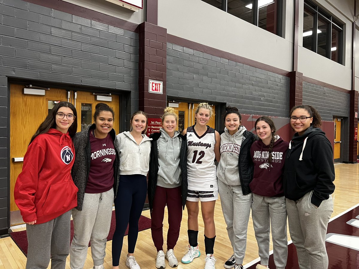 So glad we got to go across town and support Maddie last night! Once a star always a star❤️🏀🌟