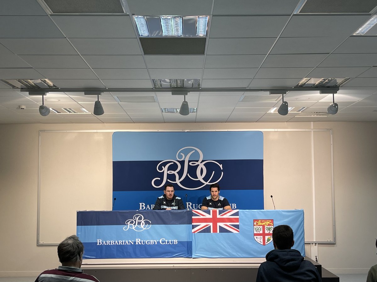 🎙🏉 <a href="/MaximeMachenaud/">Maxime Machenaud</a> en conf' avant <a href="/Barbarian_RC/">Barbarian Rugby Club</a> ⚡️ <a href="/fijirugby/">Fiji Rugby Union</a> :

"La vision du jeu est très différente de ce que nous avons l'habitude de faire : pas de vidéo, pas d'entraînements à haute intensité... mais du plaisir et du partage sur le terrain. L'essence même du rugby !"